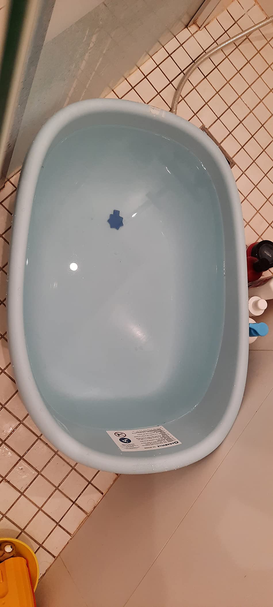 Bonne baignoire, un peu grande