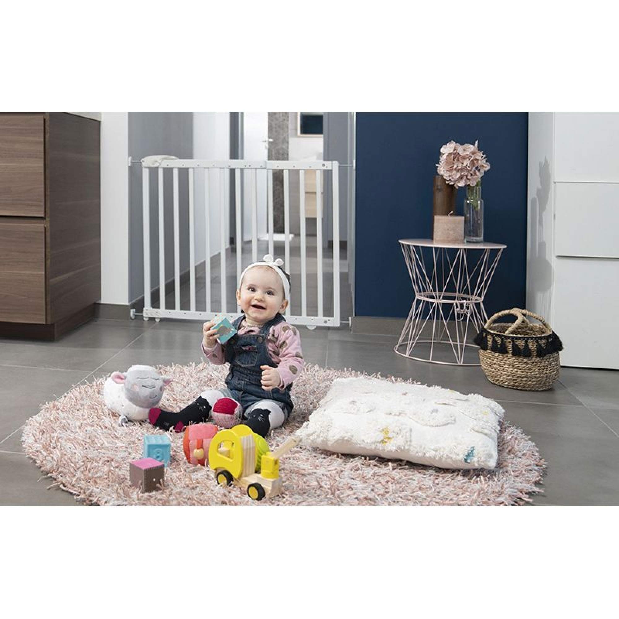 badabulle-deco-pop-barri-re-de-s-curit-enfant-en-bois-extensible-63-106-cm-avec- image 3