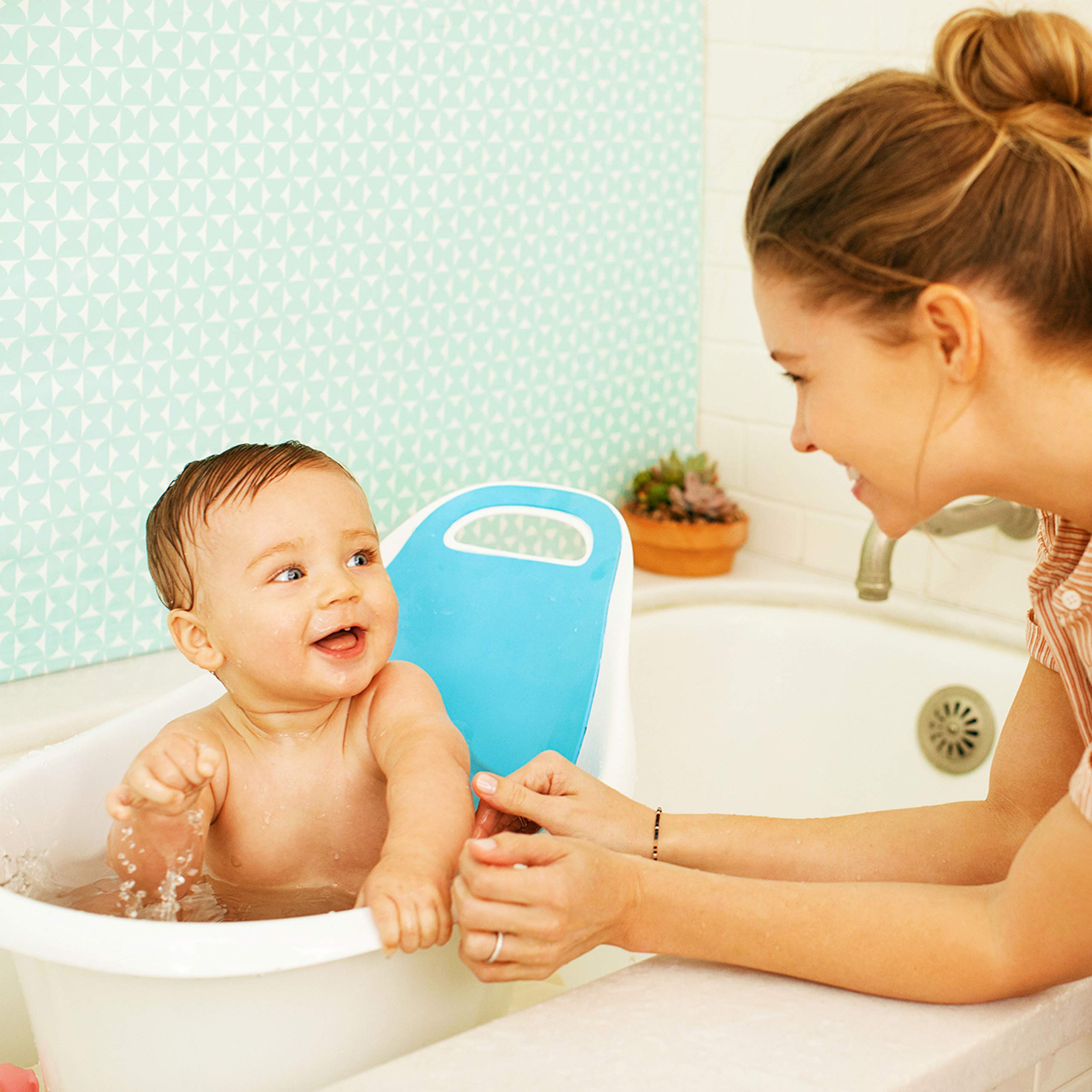 munchkin-sit-and-soak-baignoire-b-b-antid-rapante-0-12-mois-avec-bosse-de-soutie image 2